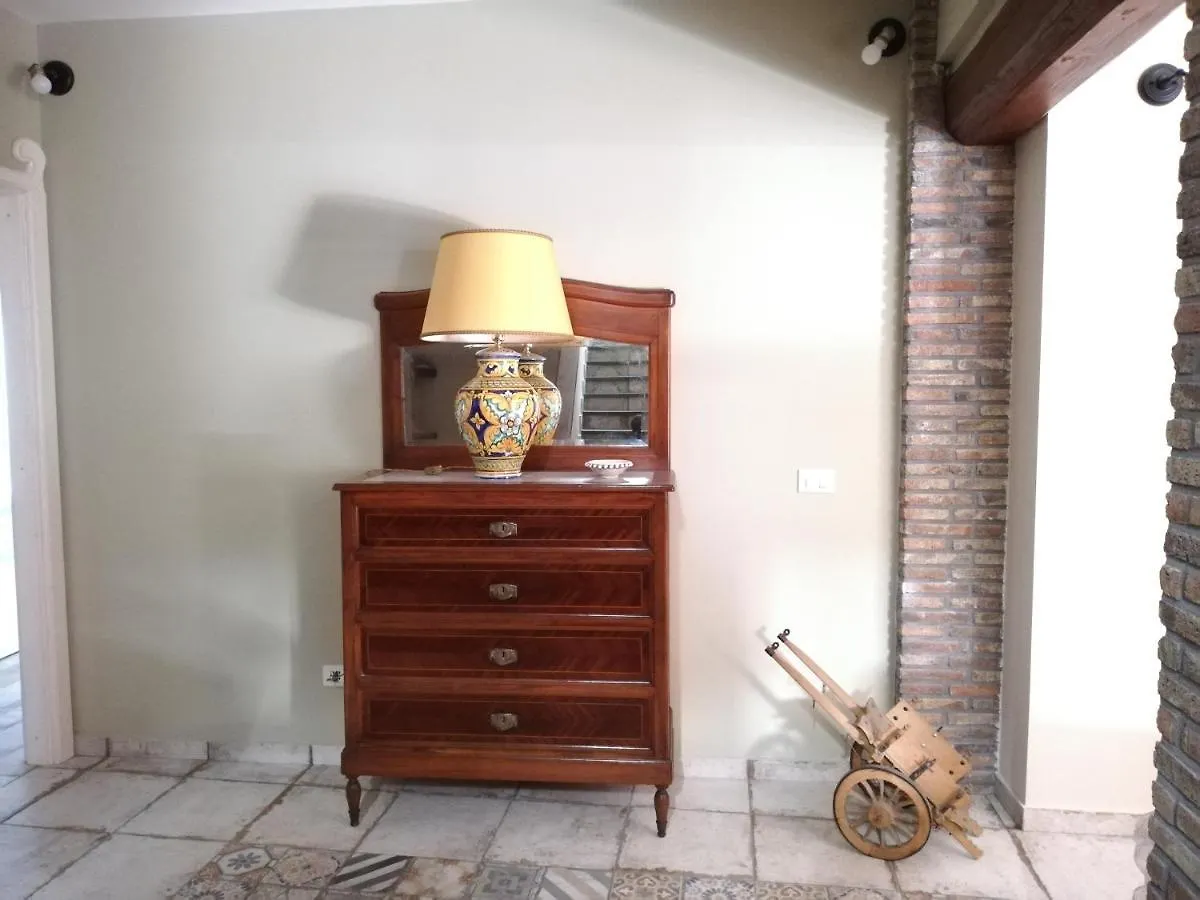 Bed and Breakfast Etna Casa Del Sole Николози Италия